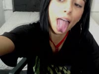 Mi nombre es Daniela, tengo 19 años, soy colombiana, soy una colombiana muy traviesa y con muchas ganas de conocer gente, de hacer y aprender de todo quiero ser tu chica complaciente, no tengo limites porque soy muy curiosa.