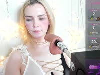 Hello, I m Kaya ♥Student, majority is psychology of marketing. I love to be here, to explore my sexuality and to share energy with u.Love to play with my fuckmachine, so join my room for the hot show