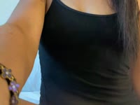 Brunette available to have a good time
