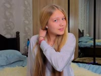 Hello! My name is Emma, I am glad to see you on my profile and my show, I am 19 years old, I study and work, waiting for you on my show with all my love!
