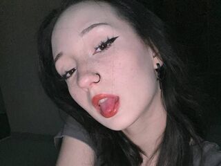 girl cam free AccaBelow