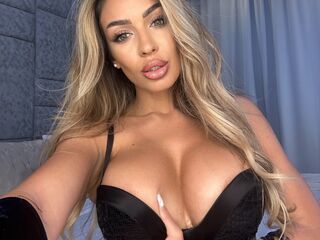 naked girl with webcam masturbating with vibrator ArianaKroft