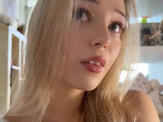 shaved pussy cam BernieceFrisch