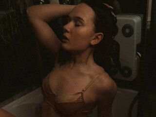 camgirl playing with sextoy DavinaHislip