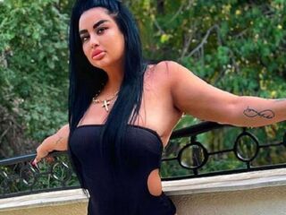camwhore fingering pussy DesyreeDawson