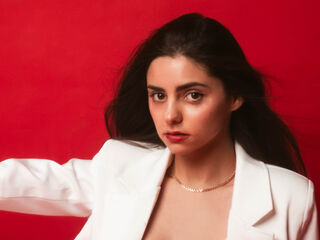 topless cam girl EmiliMua