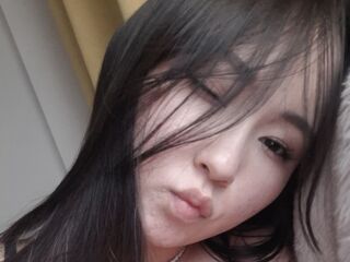naughty cam girl masturbating LauriMoradel