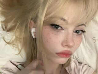 hot chat room LeonardaZeeman