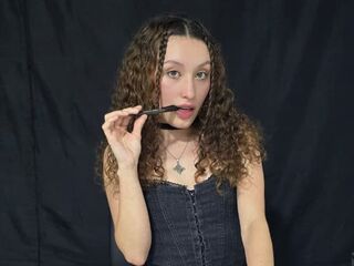 fingering webcamgirl MarthiAdams