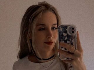 bedroom livecam AliceWoody