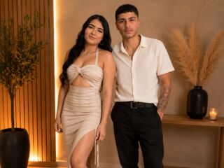 live camgirl sucking cock BiancAndDominic