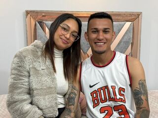 couple chat HannaLucas