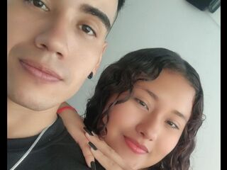 adult couple cam chat JessyAndKyam