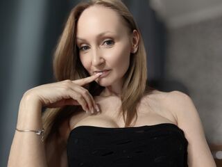 bdsm camgirl IrenaBurtonz