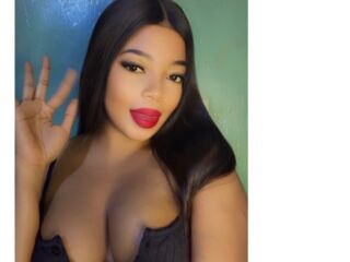 webcamgirl bdsm webcam SarahCourt