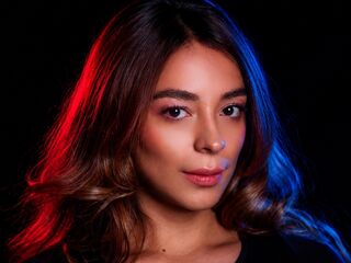camgirl playing with sextoy AlanaPorttman