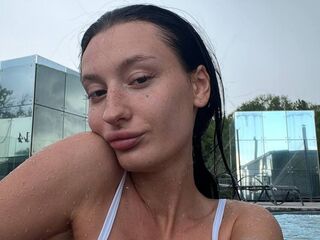 webcamgirl AliceLewandovski