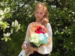 nude camgirl photo AliseMorise