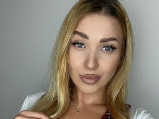 fingering girl cam picture AmaliaAndreson