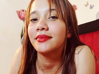 cam girl playing with vibrator AmarisGomez
