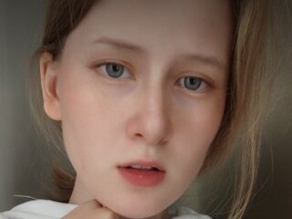 camgirl fingering bald pussy AmyCollege