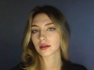 fingering girl cam AmyHuckabey