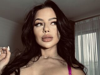 sexy webcamgirl AmyYvette