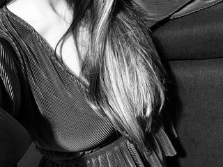 fingering webcamgirl AndraRose