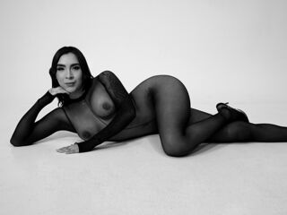 topless camgirl AnetteLawren