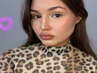 naughty camgirl fingering pussy AngelinaRoo