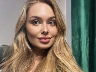 cam slut AnnaLunas