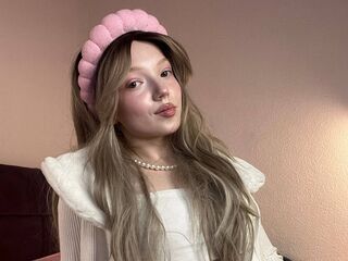 cambabe AnnikaBloom