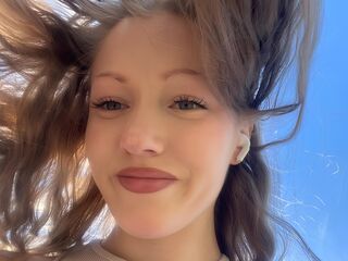hot camslut AnnikaRodrigez