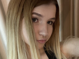 fingering cam slut AraPosey