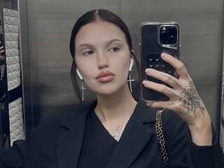 beautiful girlcam ArlindaMarotti