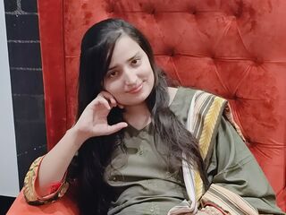 naked camgirl masturbating with vibrator AyeshaSajid