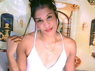 live cam girl picture AzzyGreene