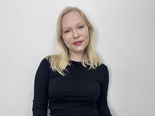 striptease cam BeatrixBrowning