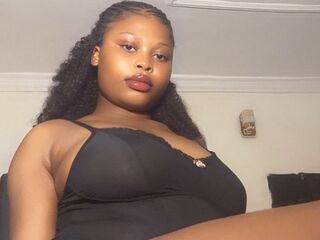 camslut showing pussy BellaVine