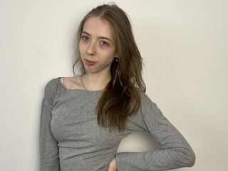 naked cam girl masturbating with dildo BethanPugliese