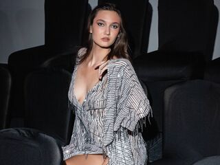 cam slut BillyeMacke