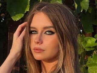 sex webcam chat BrunaKiebler