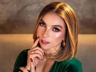 shaved pussy cam CamilaRhoa