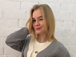 adult webcam chatroom CamillaCapoccia