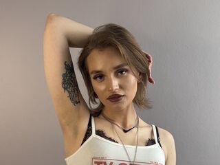 closeup webcam CammiePratten