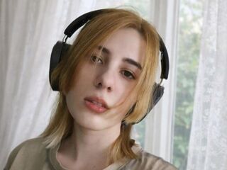 girl webcam CarlHanchett