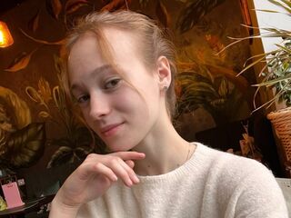 camwhore spreading pussy CathernKyte