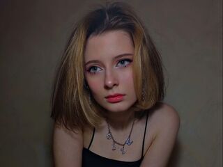 cam girl playing with sextoy CathrynEmily