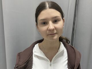 camwhore spreading pussy CherylLeen