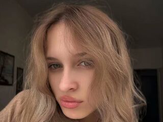 naked girl with cam fingering ChiaMaia